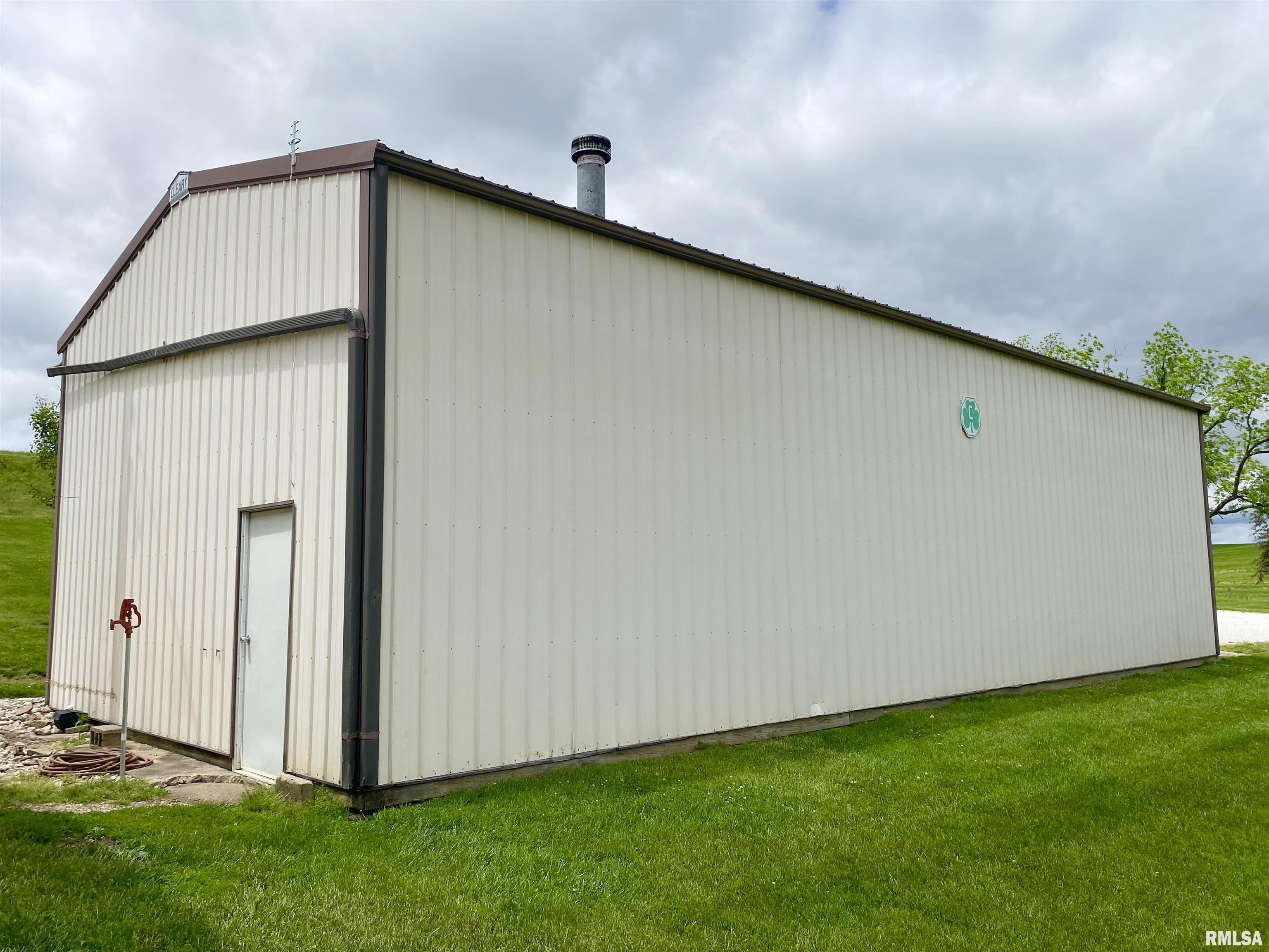 1863 Ebenezer Church Road Jacksonville, IL 62650 - Photo 17 of 40 Gallery Image 17