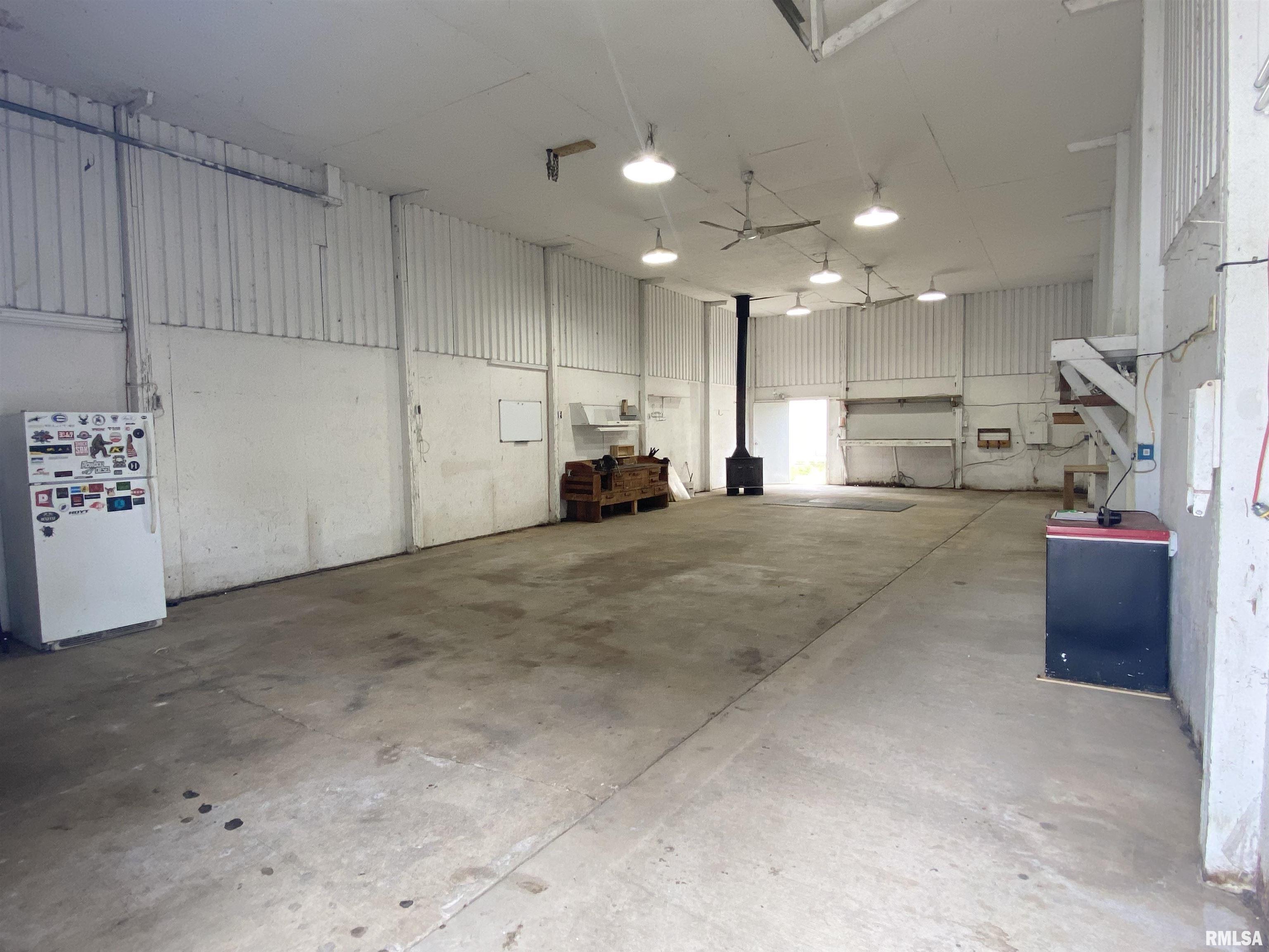 1863 Ebenezer Church Road Jacksonville, IL 62650 - Photo 18 of 40 Gallery Image 18