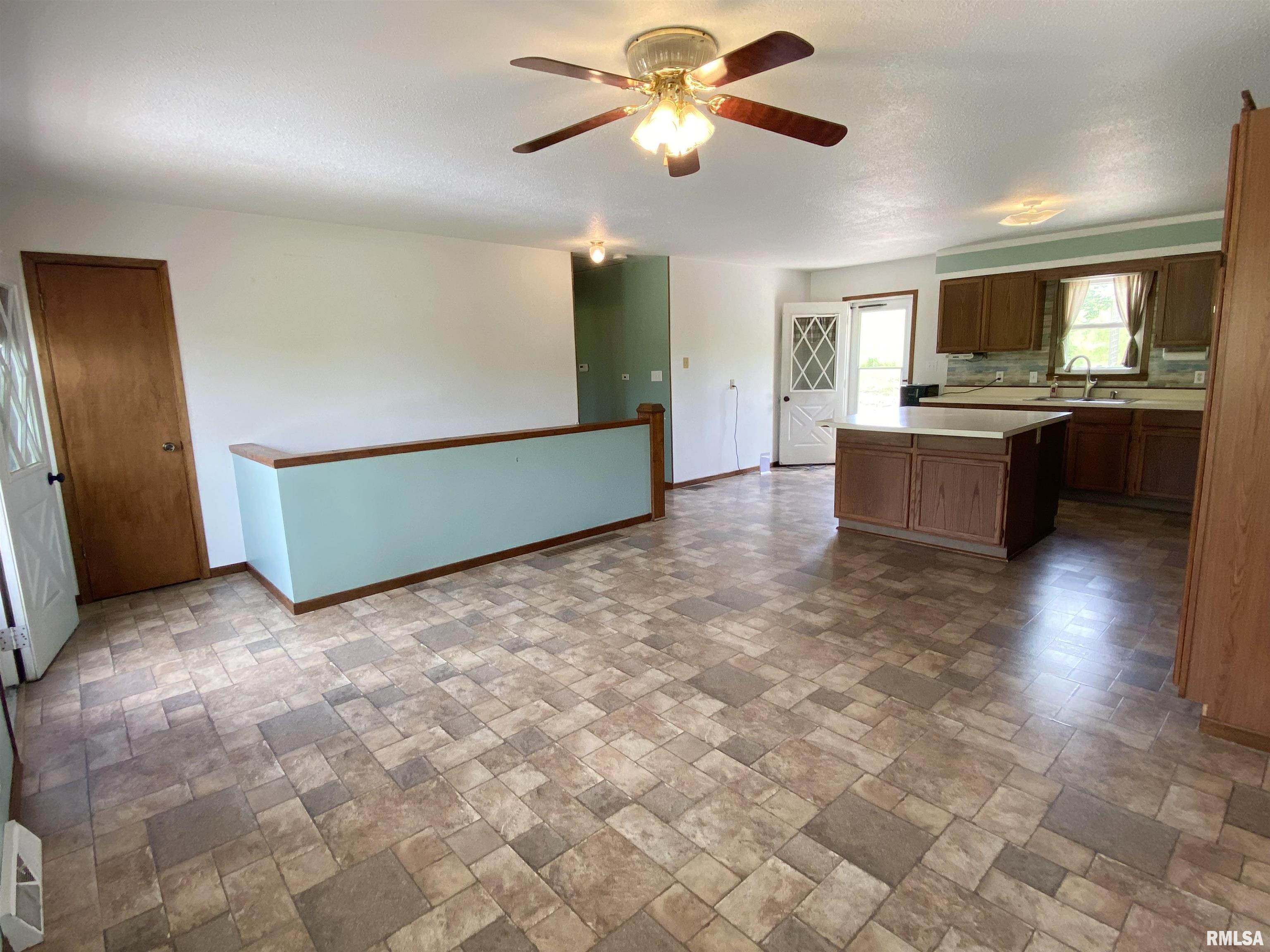 1863 Ebenezer Church Road Jacksonville, IL 62650 - Photo 26 of 40 Gallery Image 26