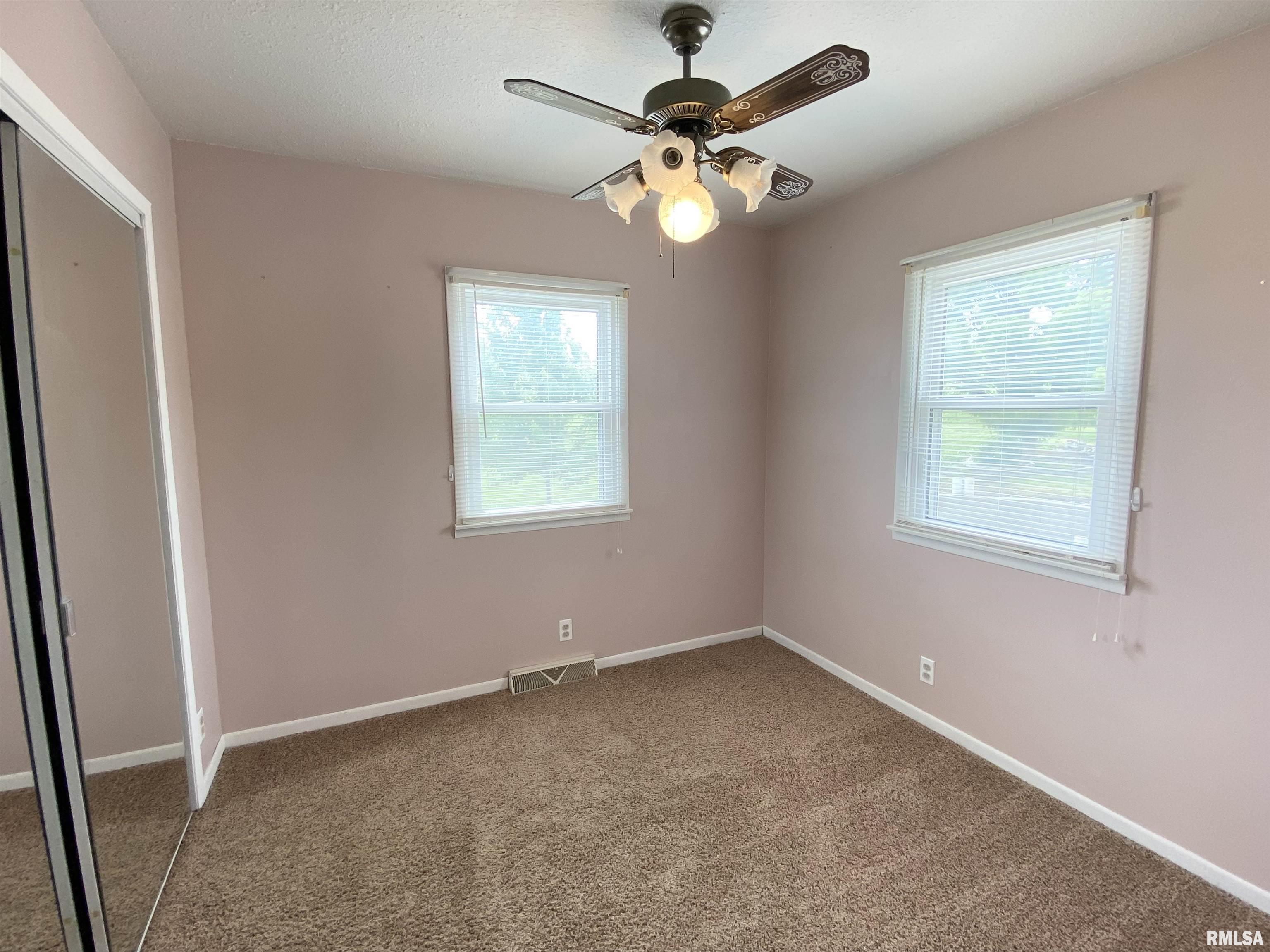 1863 Ebenezer Church Road Jacksonville, IL 62650 - Photo 31 of 40 Gallery Image 31