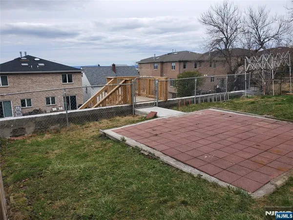 $3,000 | 143 Bergen Boulevard, Palisades Park, NJ 07650