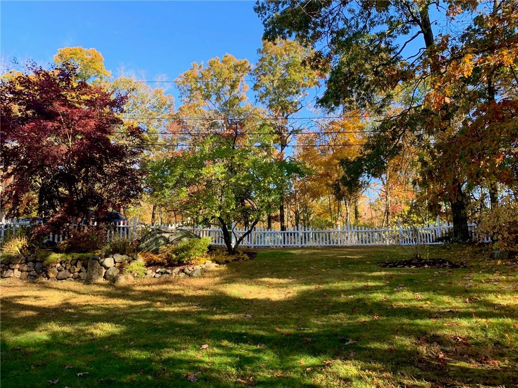 67 Stubtown Road Hopkinton, RI 02832 - Photo 4 of 38