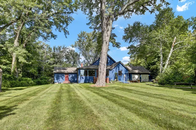 $895,000 | 29923 Lakeview Avenue, Red Wing, MN 55066