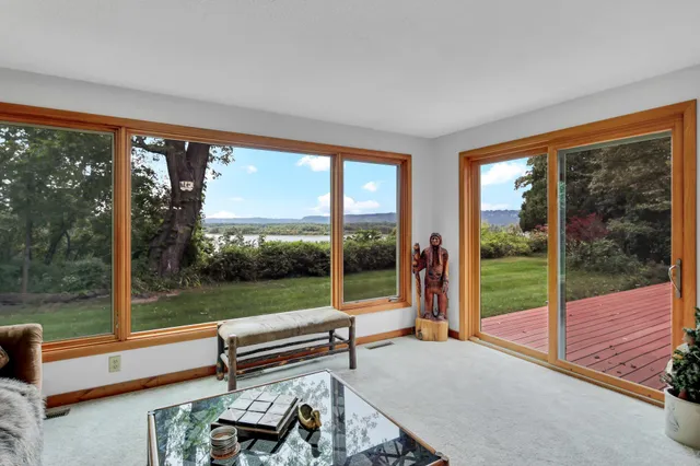 $895,000 | 29923 Lakeview Avenue, Red Wing, MN 55066