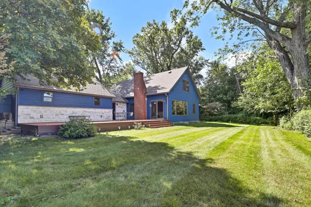 $895,000 | 29923 Lakeview Avenue, Red Wing, MN 55066