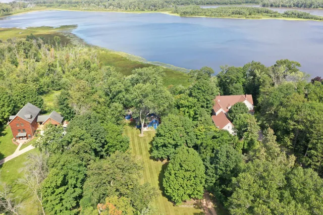 $895,000 | 29923 Lakeview Avenue, Red Wing, MN 55066