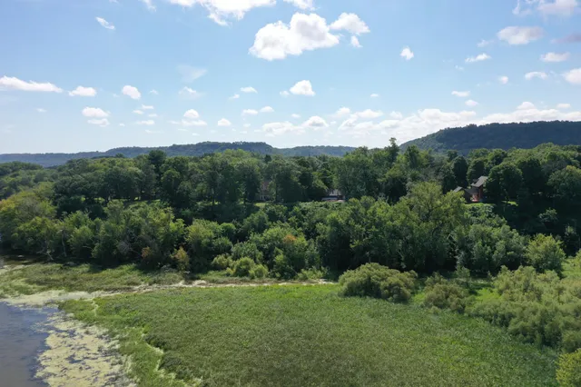 $895,000 | 29923 Lakeview Avenue, Red Wing, MN 55066