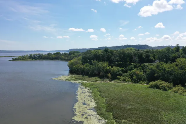 $895,000 | 29923 Lakeview Avenue, Red Wing, MN 55066