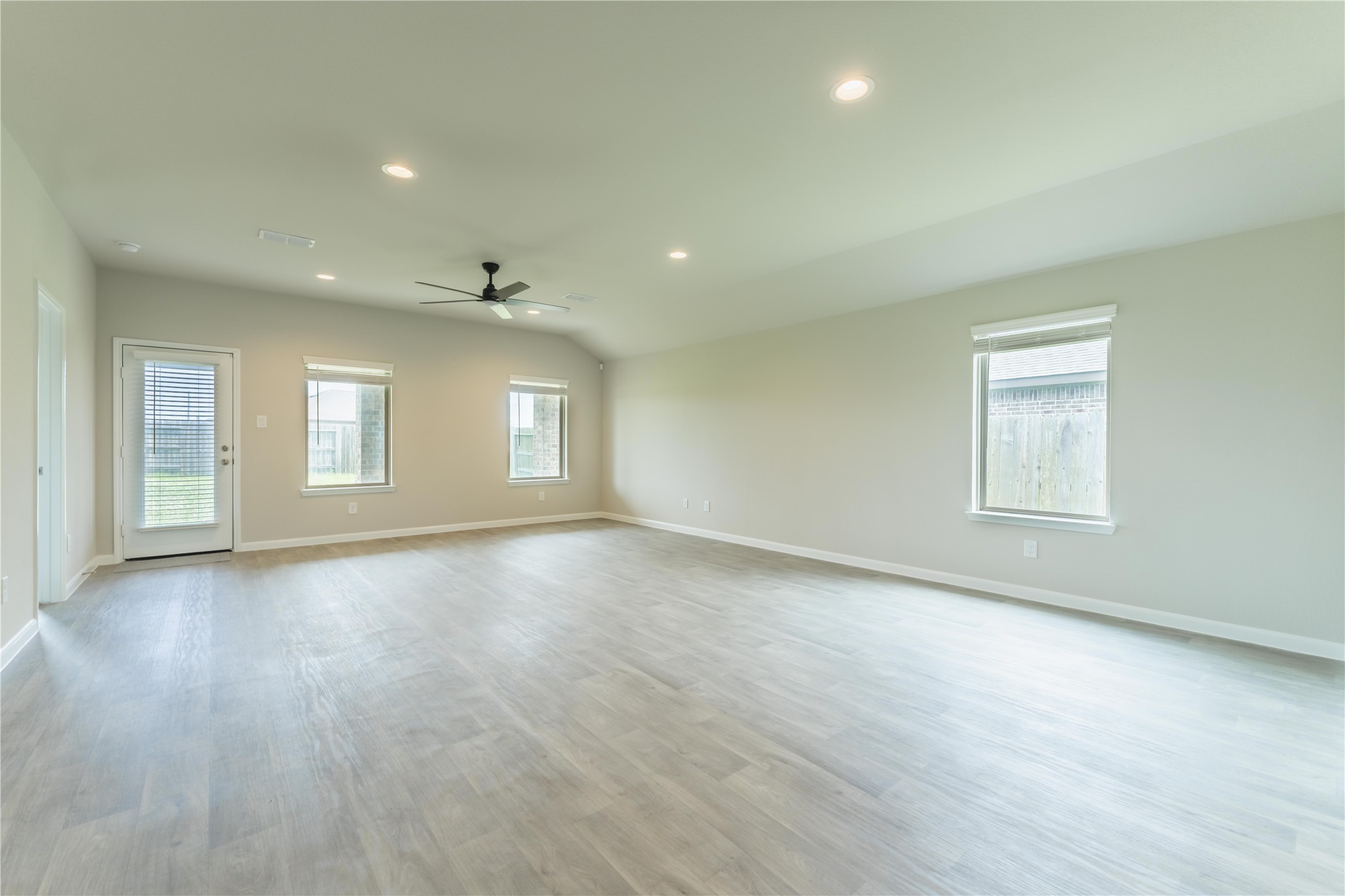 1503 Custer Ridge Court Missouri City, TX 77459 - Photo 8 of 17