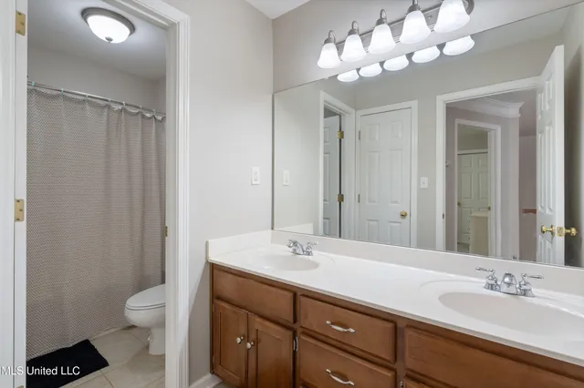 $390,000 | 1542 Amy Taylor Drive, Hernando, MS 38632