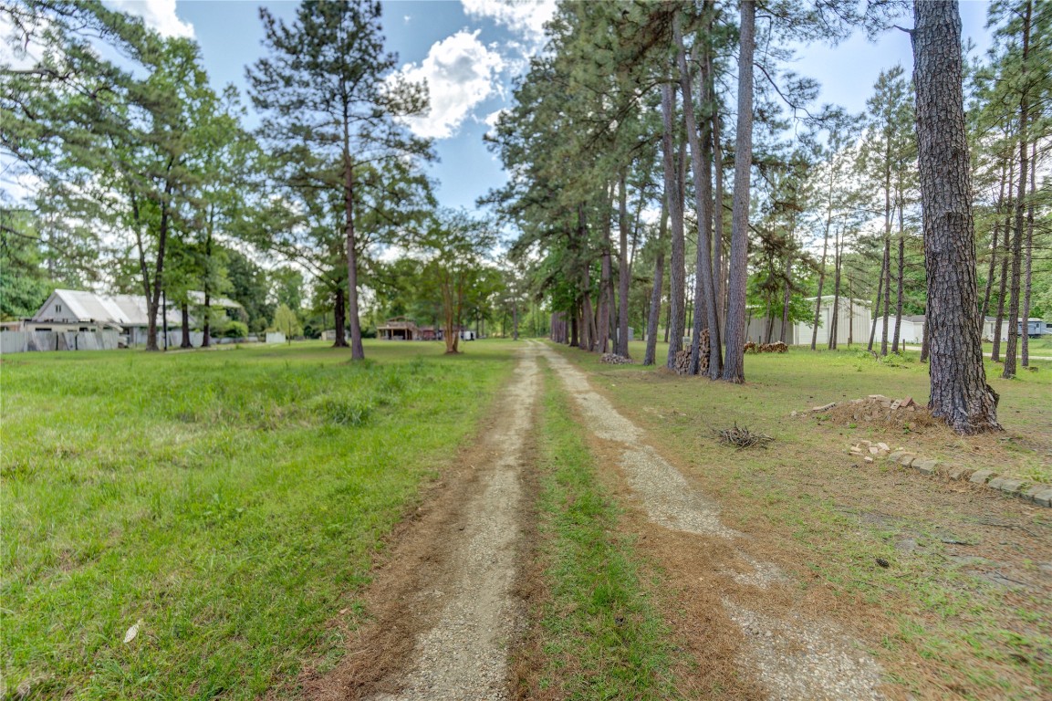 14016 Calhoun Road Conroe, TX 77302 - Photo 5 of 17