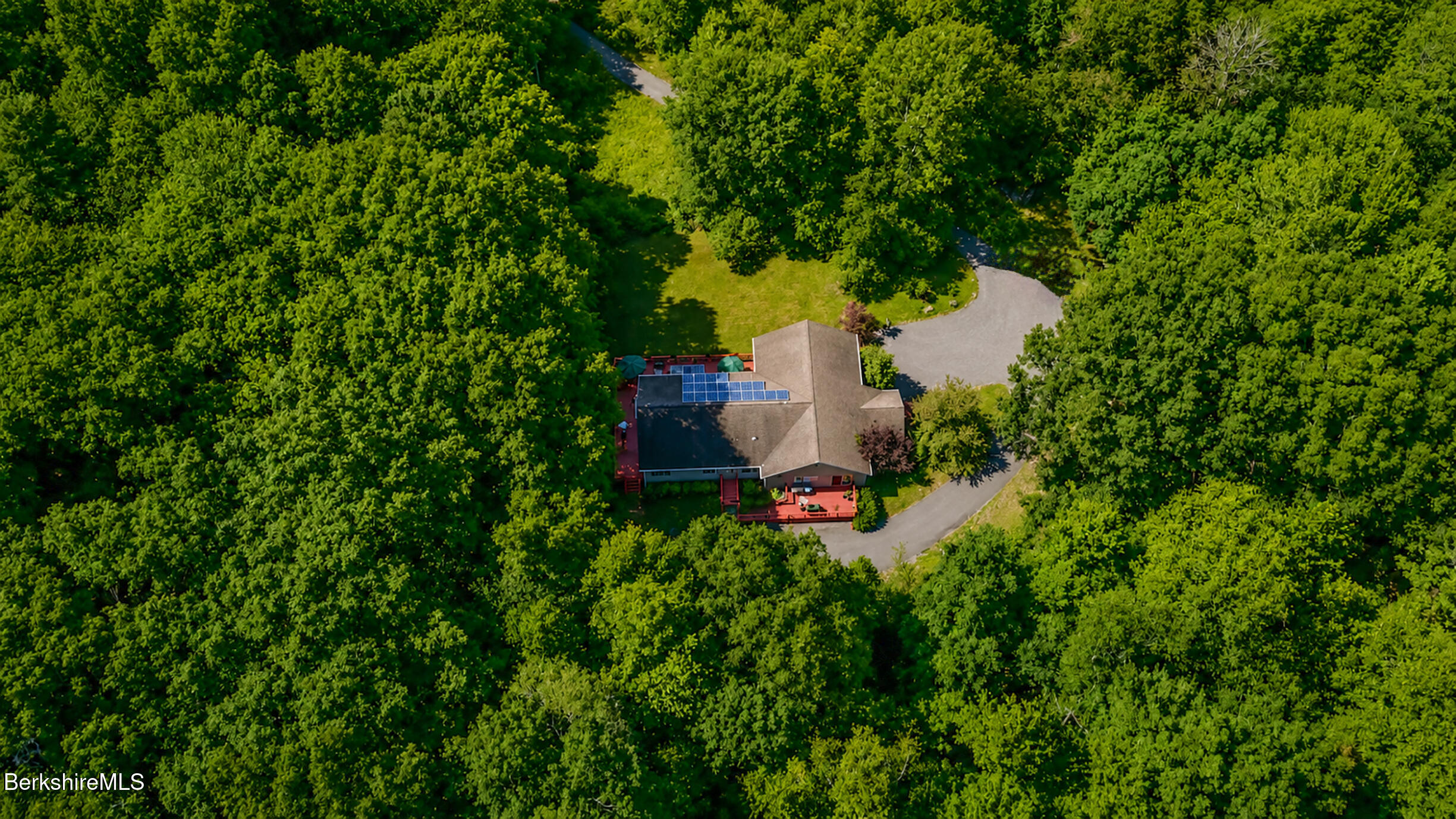 120 North Hoosac Road Williamstown, MA 01267 - Photo 42 of 47 vincentcarusophotography_120NHoosac_2026