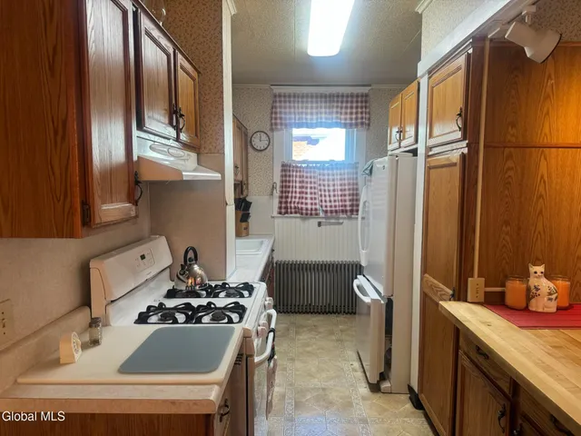 $229,000 | 7 5th Avenue, Gloversville, NY 12078