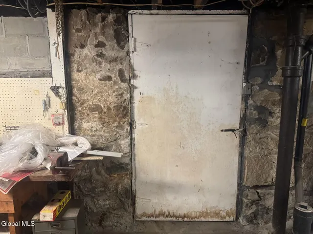 $229,000 | 7 5th Avenue, Gloversville, NY 12078