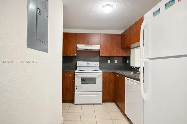 $2,400 | 2290 Northwest 136th Terrace, Unit 2290, Opa-Locka, FL 33054