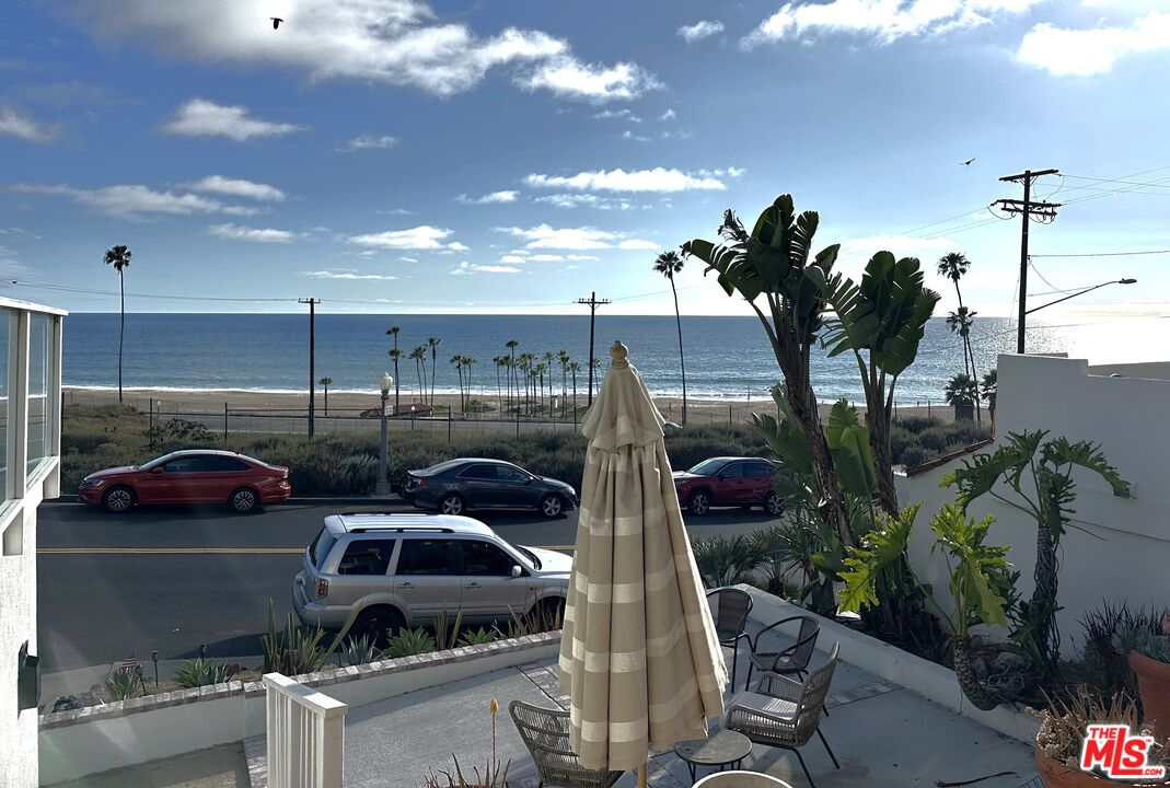 135 Napoleon Street Playa del Rey, CA 90293 - Photo 7 of 36 a view of parking