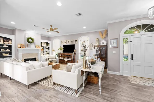 $399,000 | 124 West Esplanade Avenue, Kenner, LA 70065