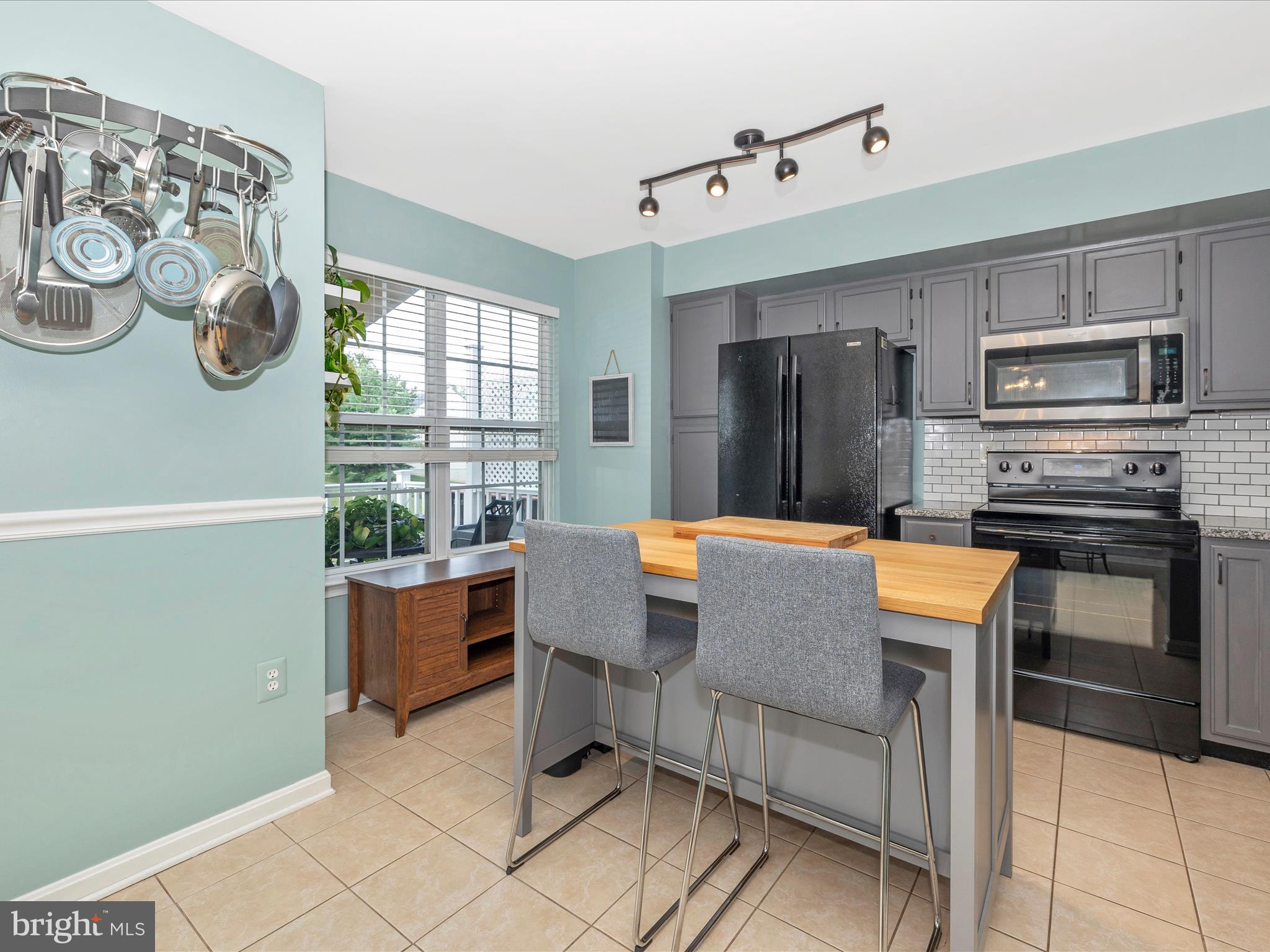 9102 Ridgefield Lane Frederick, MD 21701 - Photo 12 of 82 Kitchen