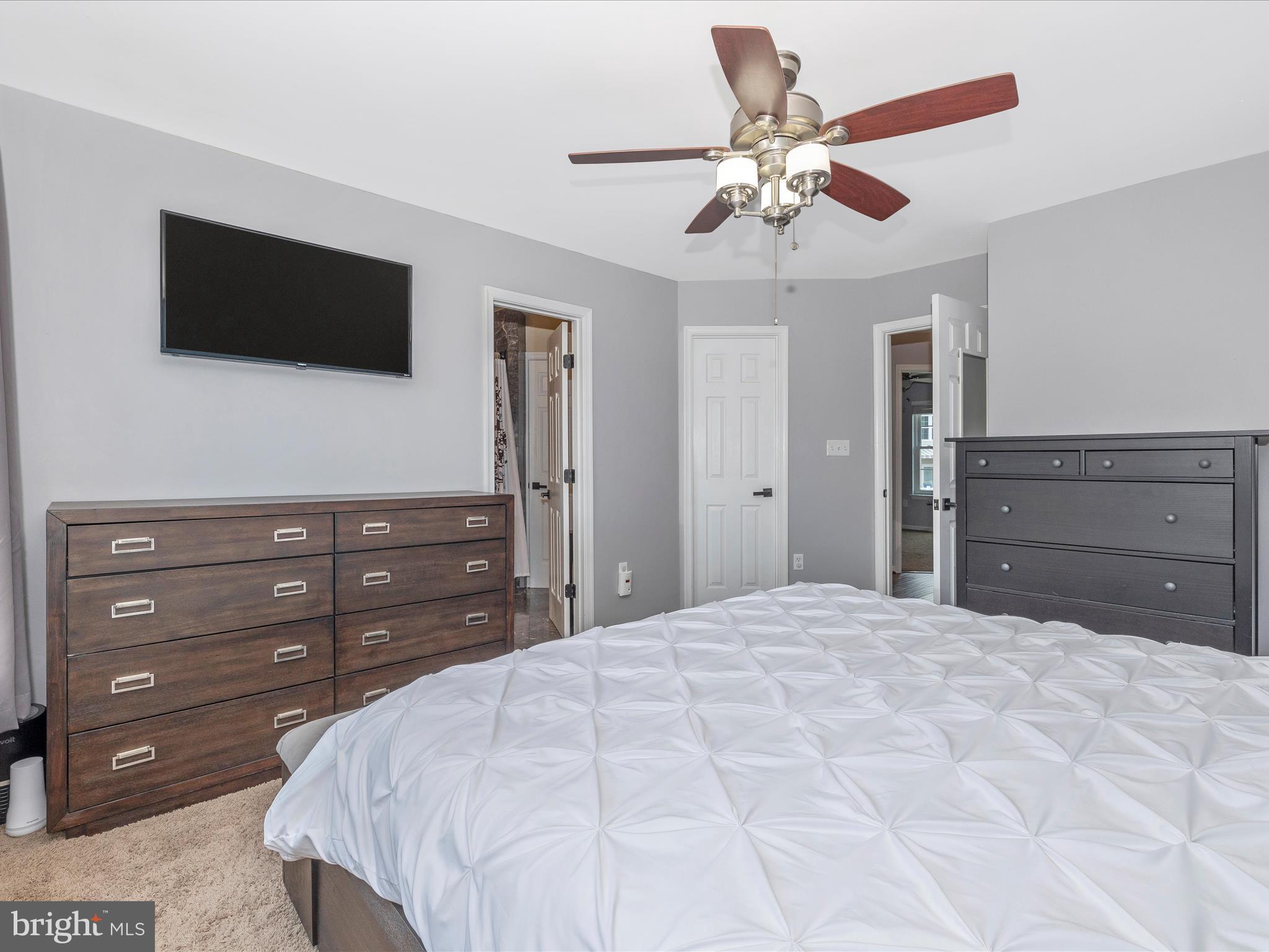 9102 Ridgefield Lane Frederick, MD 21701 - Photo 22 of 82 Primary Bedroom