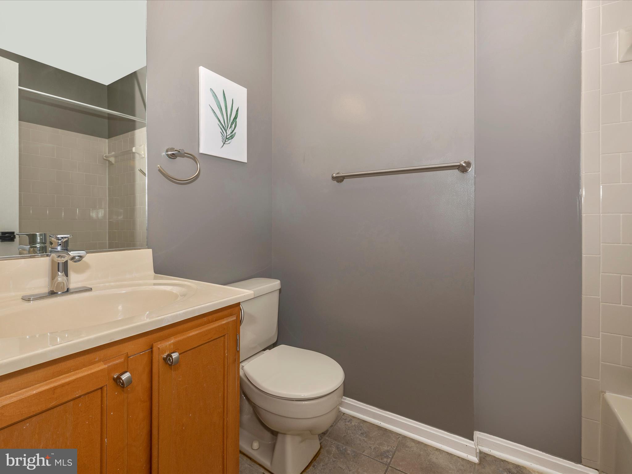 9102 Ridgefield Lane Frederick, MD 21701 - Photo 30 of 82 Bathroom 2