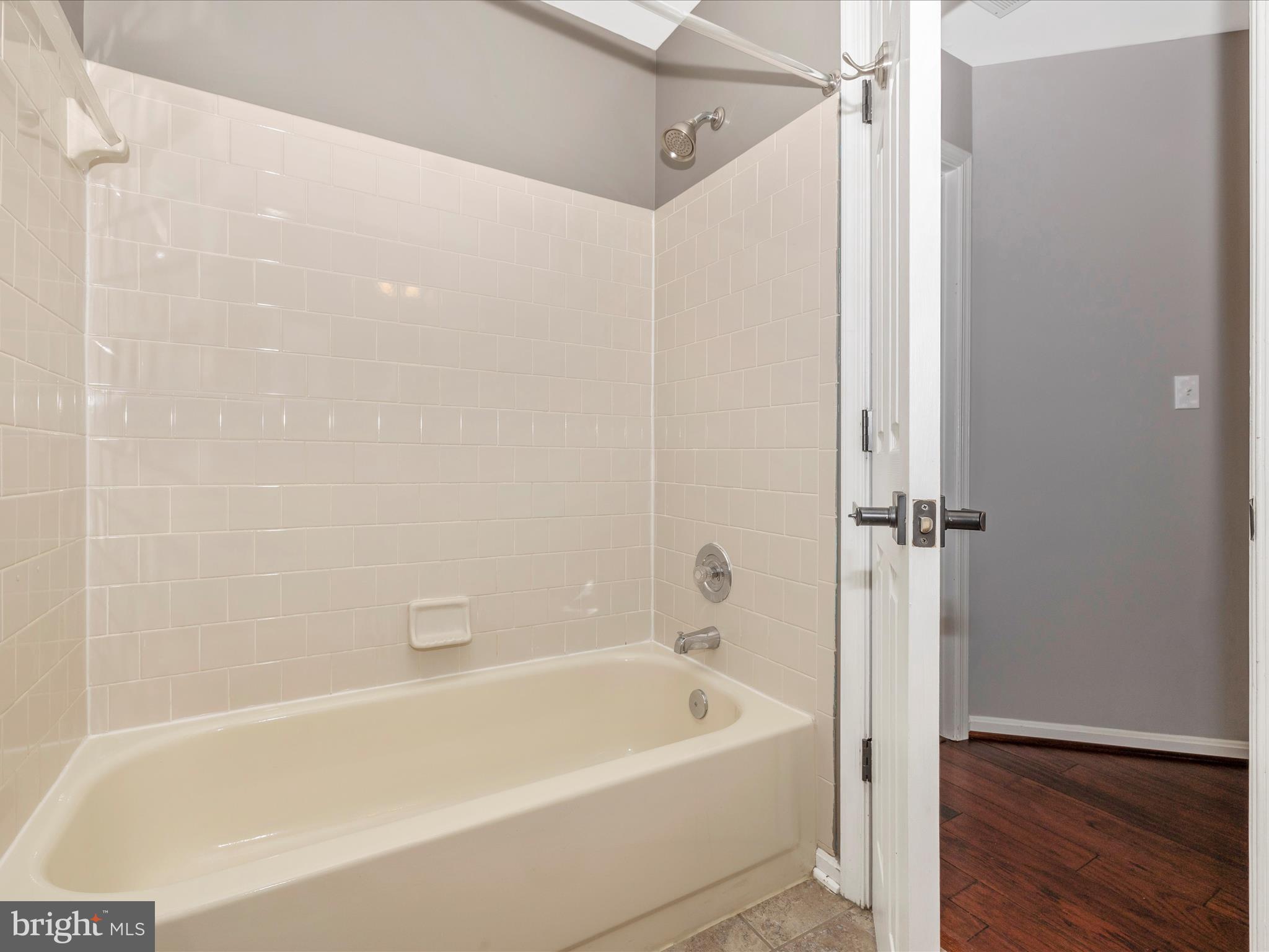 9102 Ridgefield Lane Frederick, MD 21701 - Photo 31 of 82 Bathroom 2