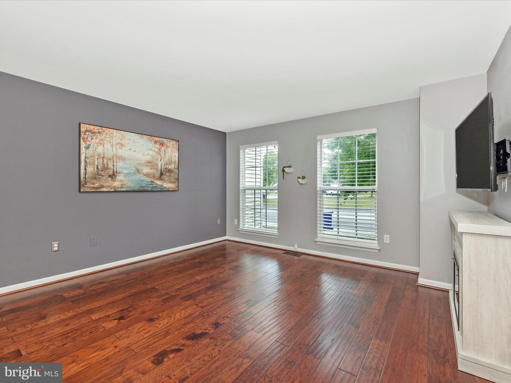 9102 Ridgefield Lane Frederick, MD 21701 - Photo 5 of 82 Living Area