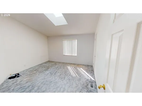 a view of a livingroom with furniture