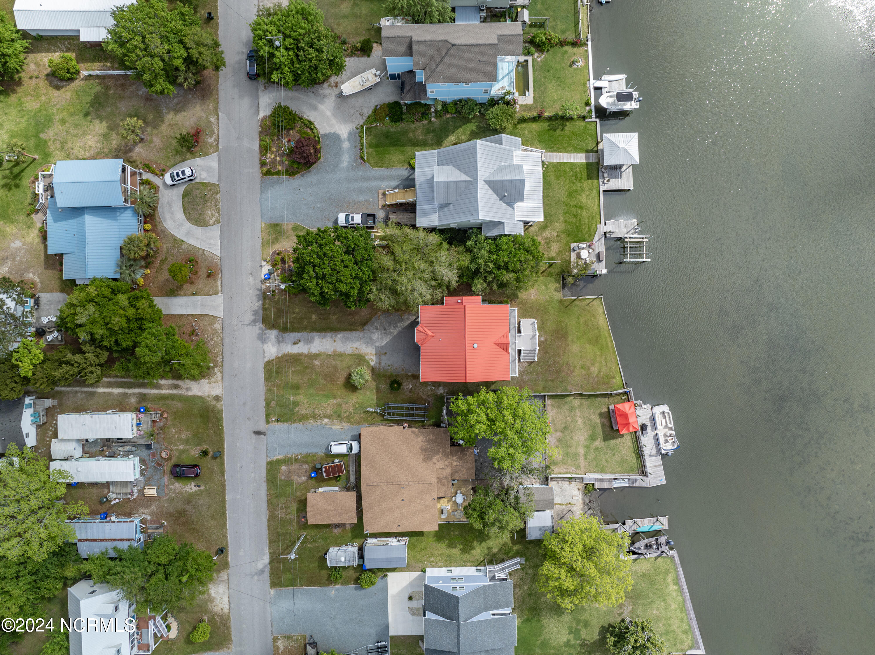300 Atkinson Point Road Surf City, NC 28445 - Photo 45 of 47 DJI_0987 copy