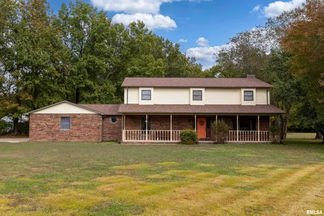 $400,000 | 11688 Strawberry Road, Carbondale, IL 62901