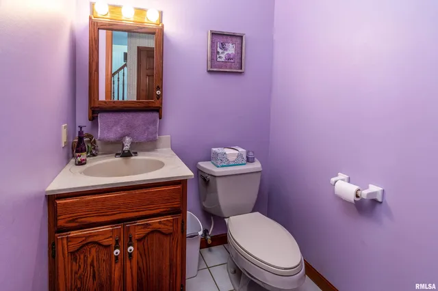 $400,000 | 11688 Strawberry Road, Carbondale, IL 62901