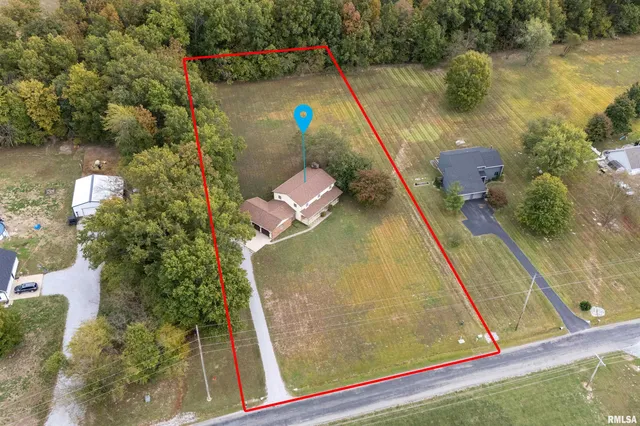 $400,000 | 11688 Strawberry Road, Carbondale, IL 62901