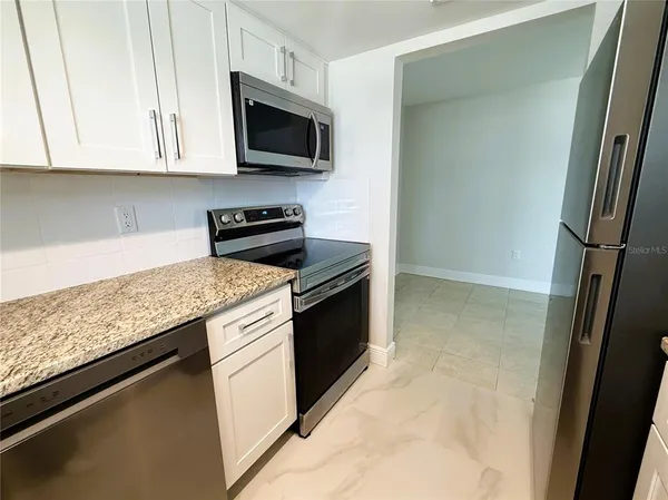 $2,000 | 14120 Palm Street, Unit 104, Madeira Beach, FL 33708