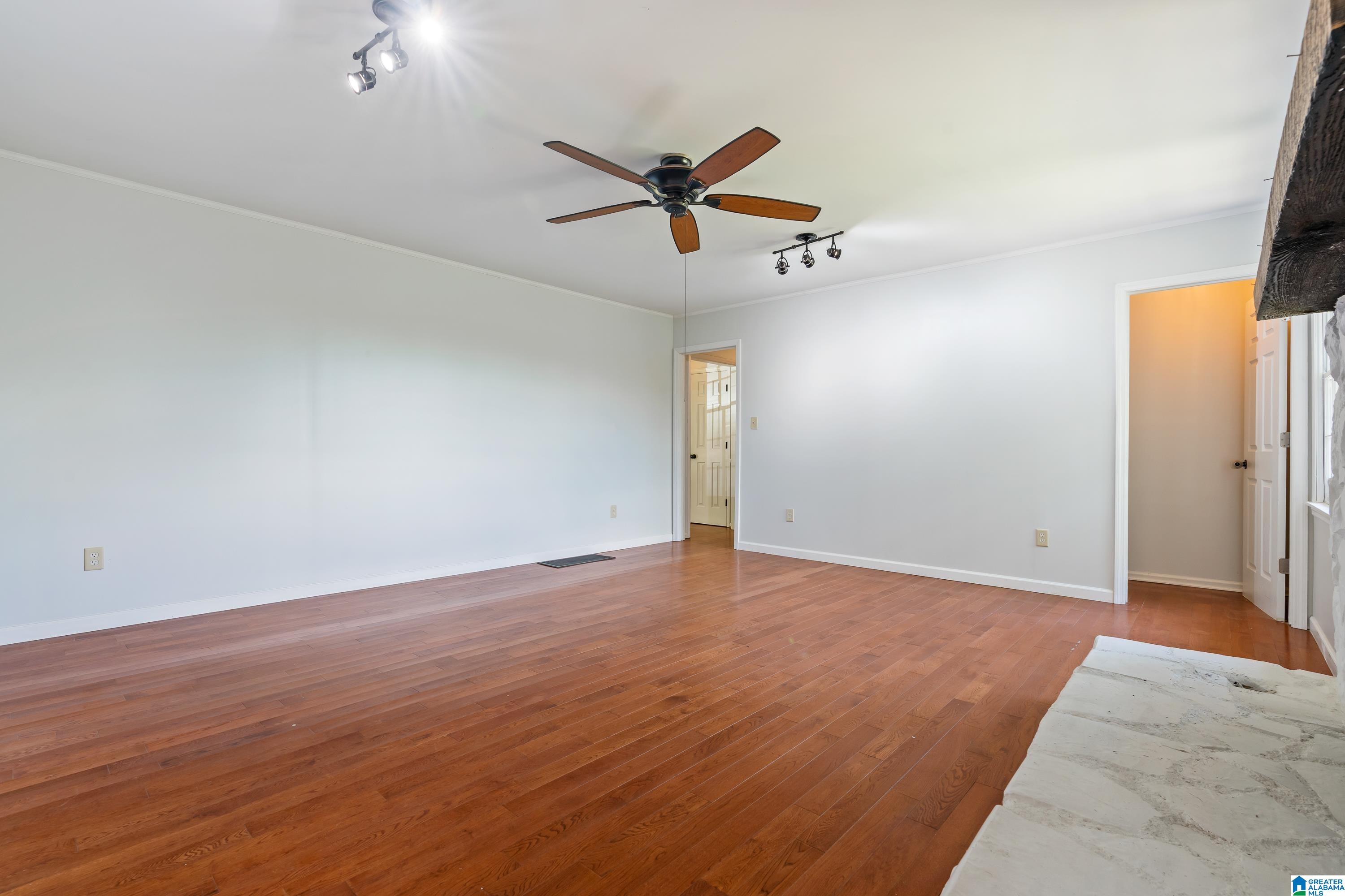3871 Rock Ridge Road Birmingham, AL 35210 - Photo 9 of 48