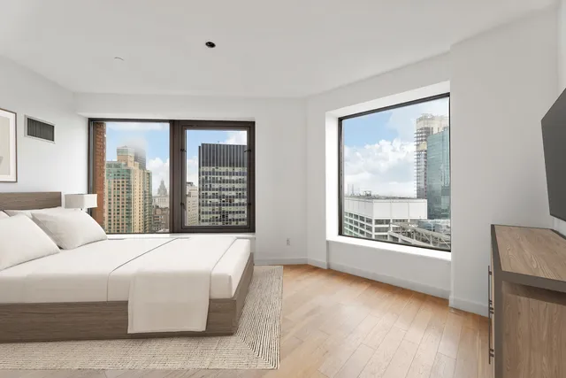 $1,495,000 | 75 Wall Street, Unit 38N | Financial District