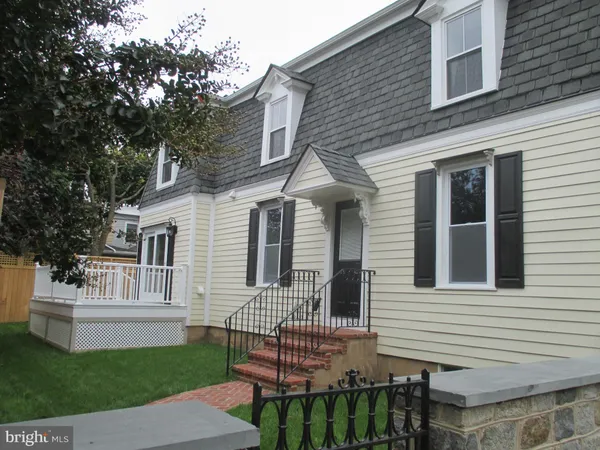 $2,150 | 2624 West 19th Street, Wilmington, DE 19806