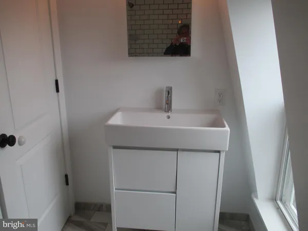 $2,150 | 2624 West 19th Street, Wilmington, DE 19806
