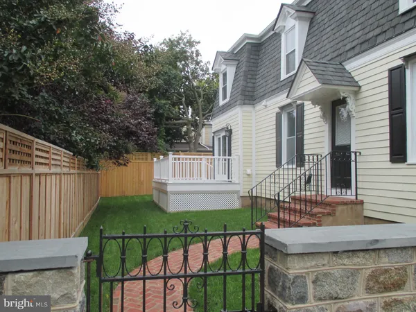 $2,150 | 2624 West 19th Street, Wilmington, DE 19806