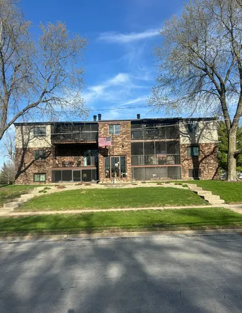 $140,000 | 824 McGregor Street, Unit 14, Bloomington, IL 61701