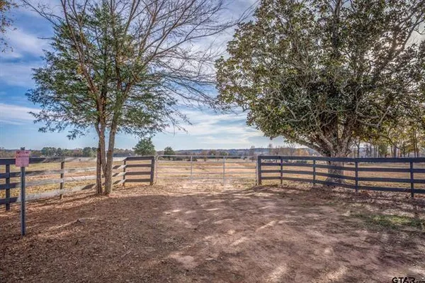 $850,000 | 3250 Fm 22, Jacksonville, TX 75766