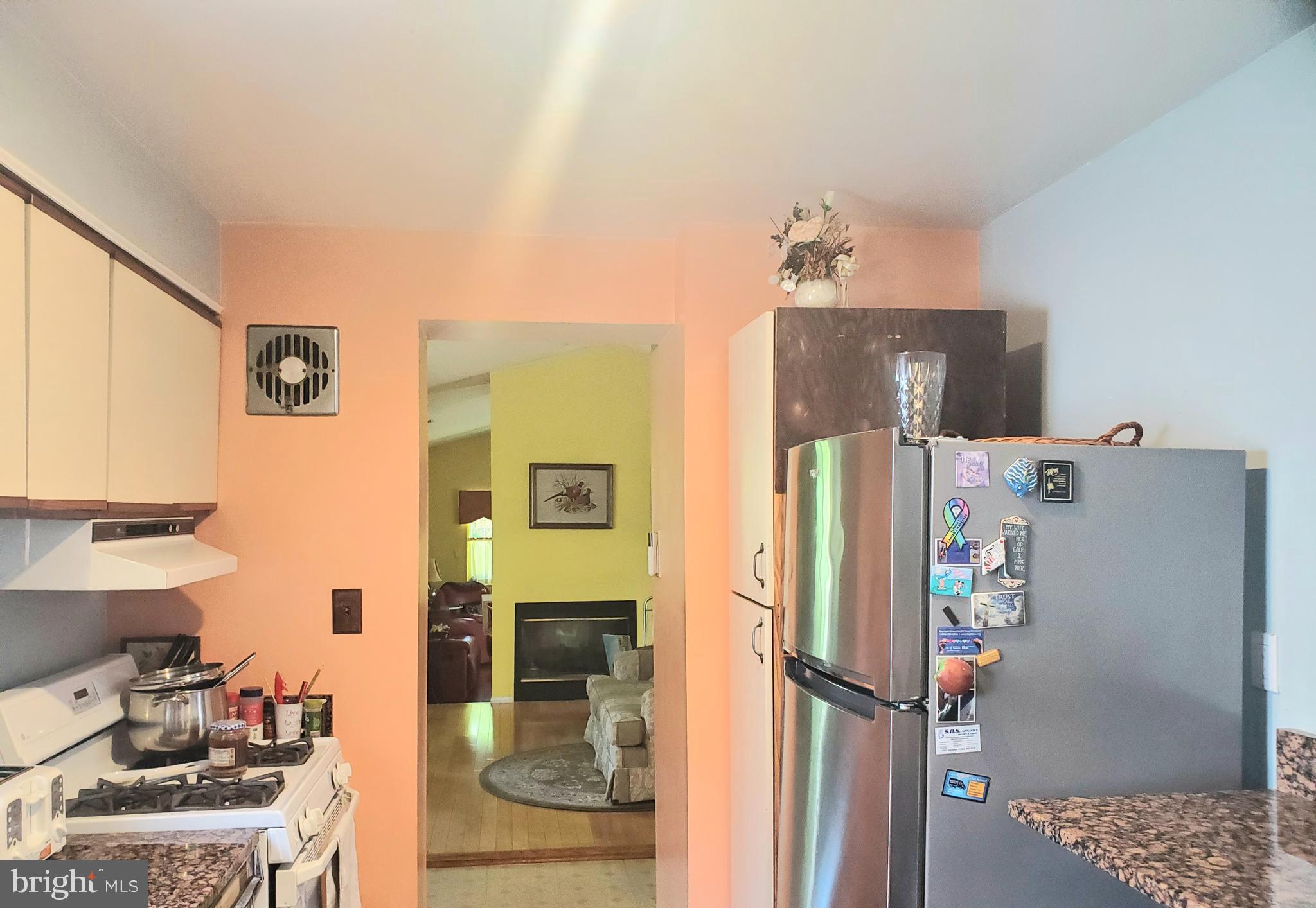 1514 Oakview Drive Silver Spring, MD 20903 - Photo 5 of 9