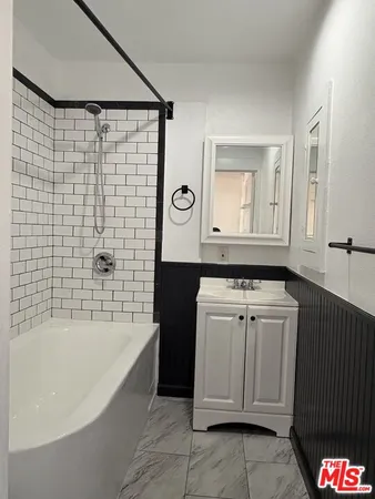 $4,150 | 3624 Arlington Avenue, Los Angeles, CA 90018