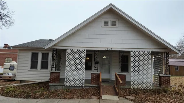 $149,900 | 1108 Roosevelt Avenue, St. Joseph, MO 64505