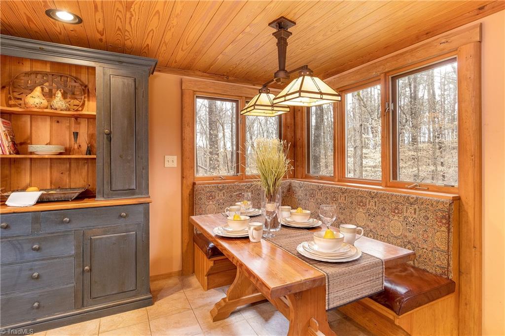 5413 Rambling Road Greensboro, NC 27409 - Photo 15 of 39