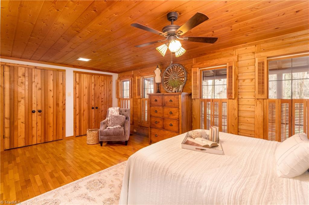 5413 Rambling Road Greensboro, NC 27409 - Photo 24 of 39