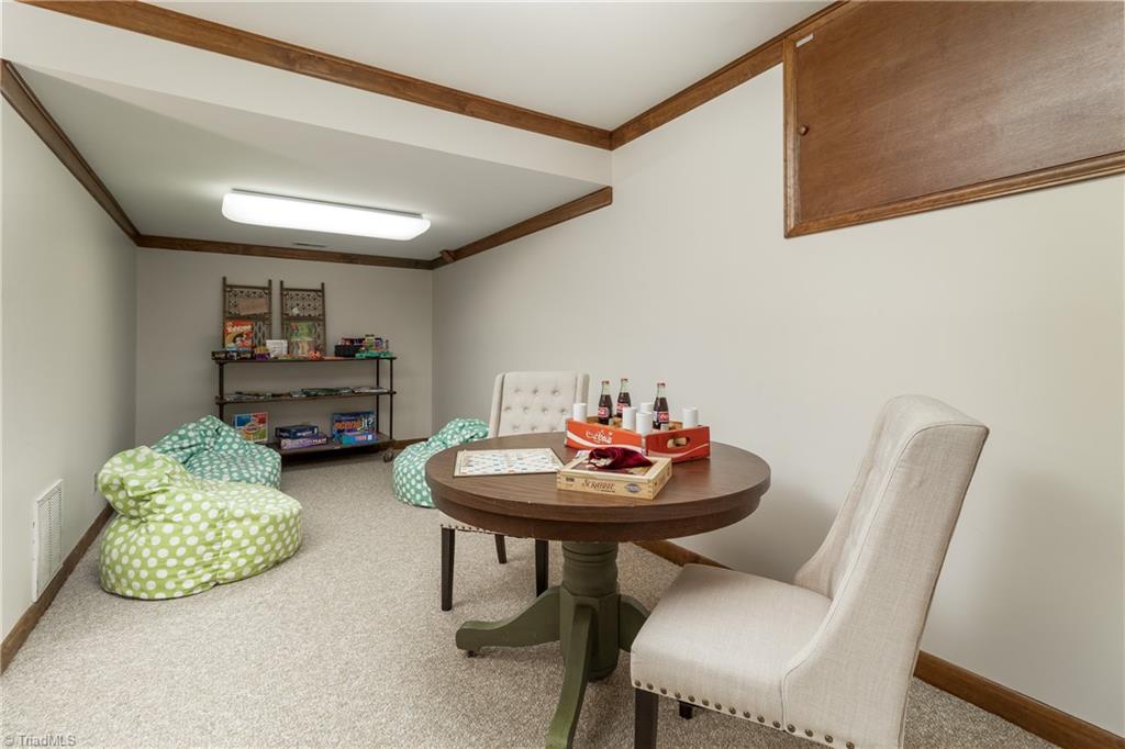 5413 Rambling Road Greensboro, NC 27409 - Photo 35 of 39