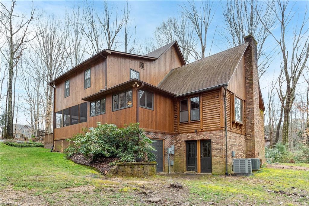 5413 Rambling Road Greensboro, NC 27409 - Photo 6 of 39