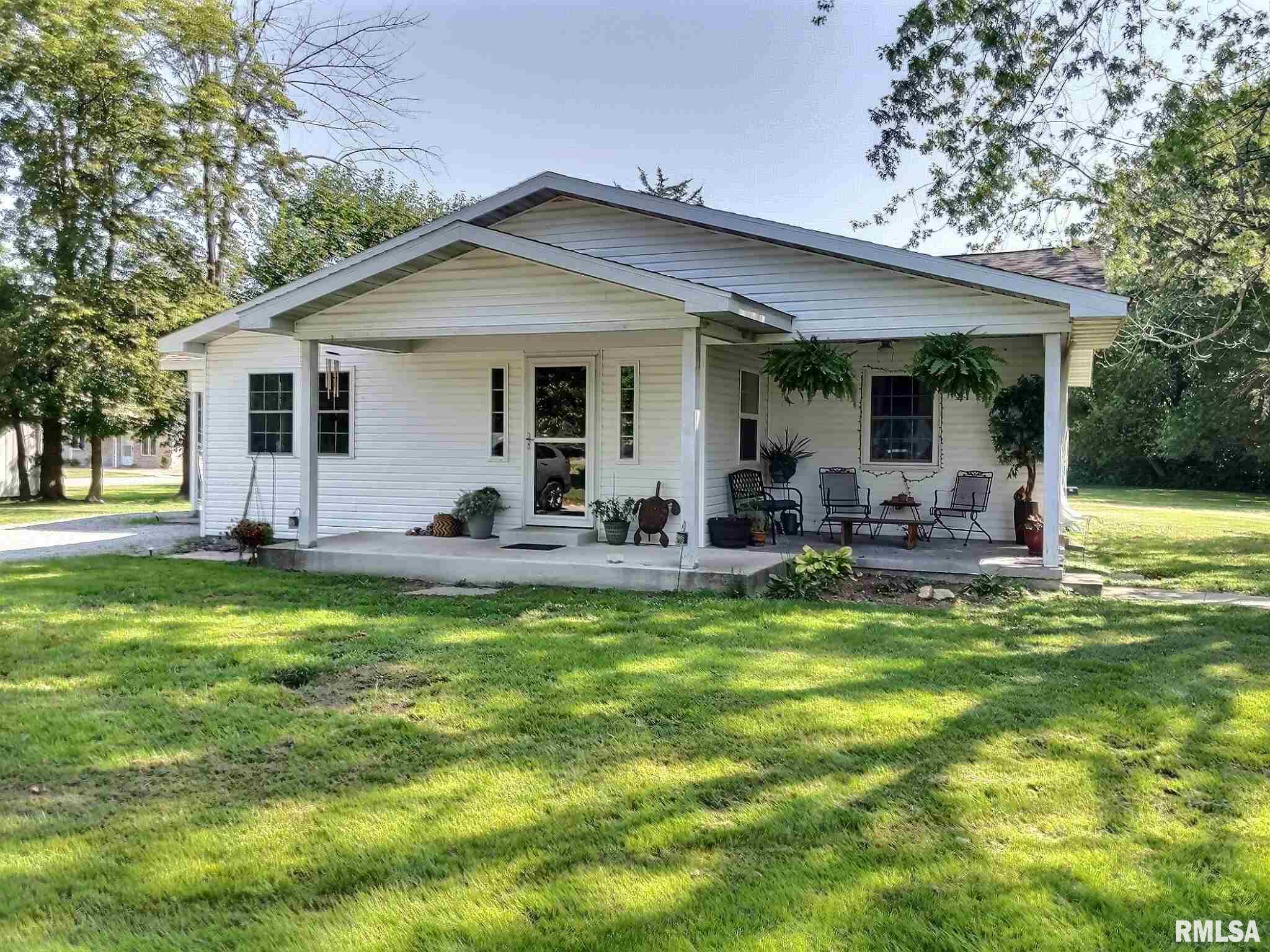 219 Country Club Road Centralia, IL 62801 - Photo 1 of 14 Gallery Image 1
