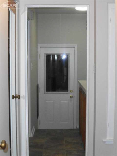 2020 Miller Road Flint, MI 48503 - Photo 53 of 75 20423728-56.JPG