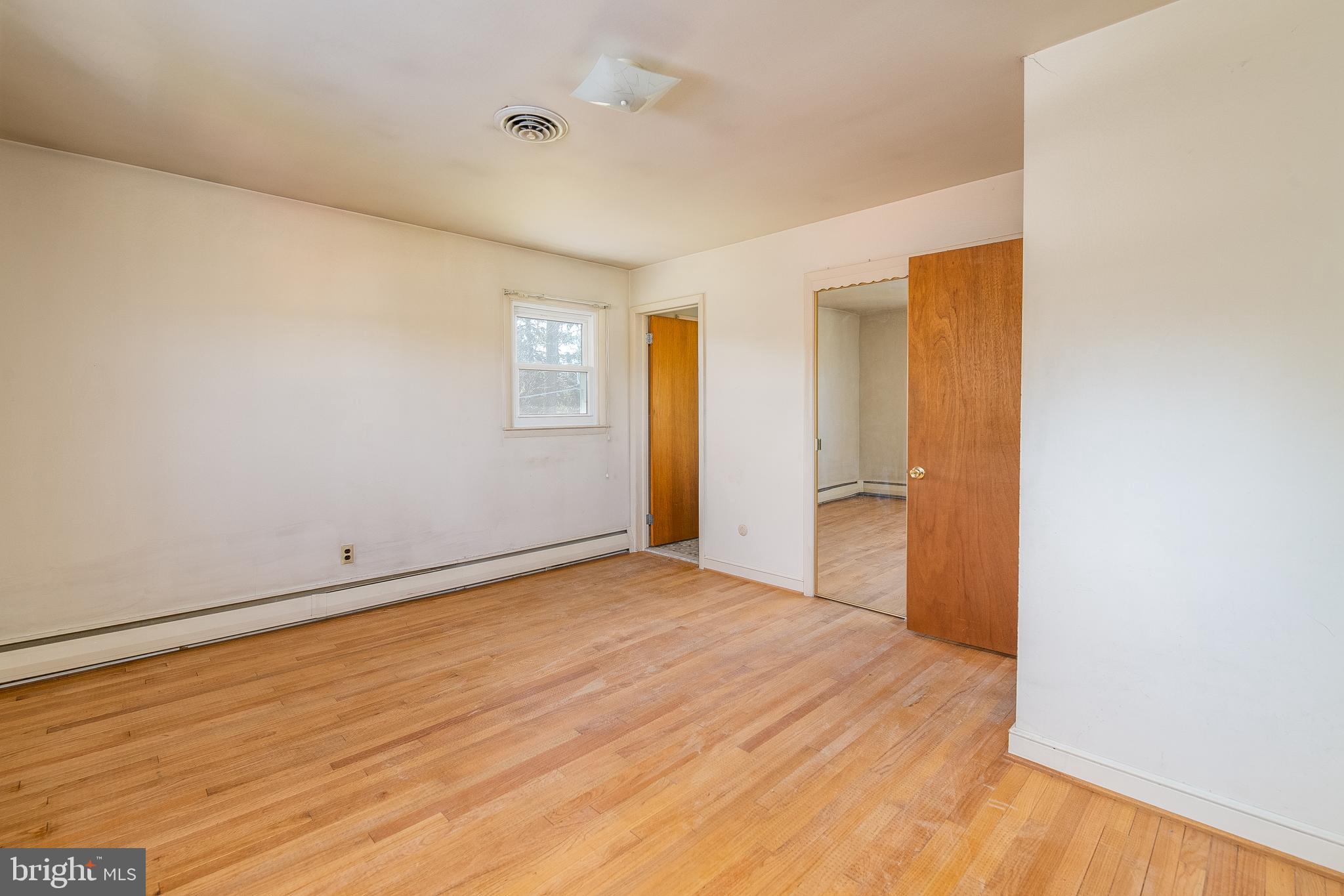 417 Holland Street Reading, PA 19607 - Photo 13 of 29