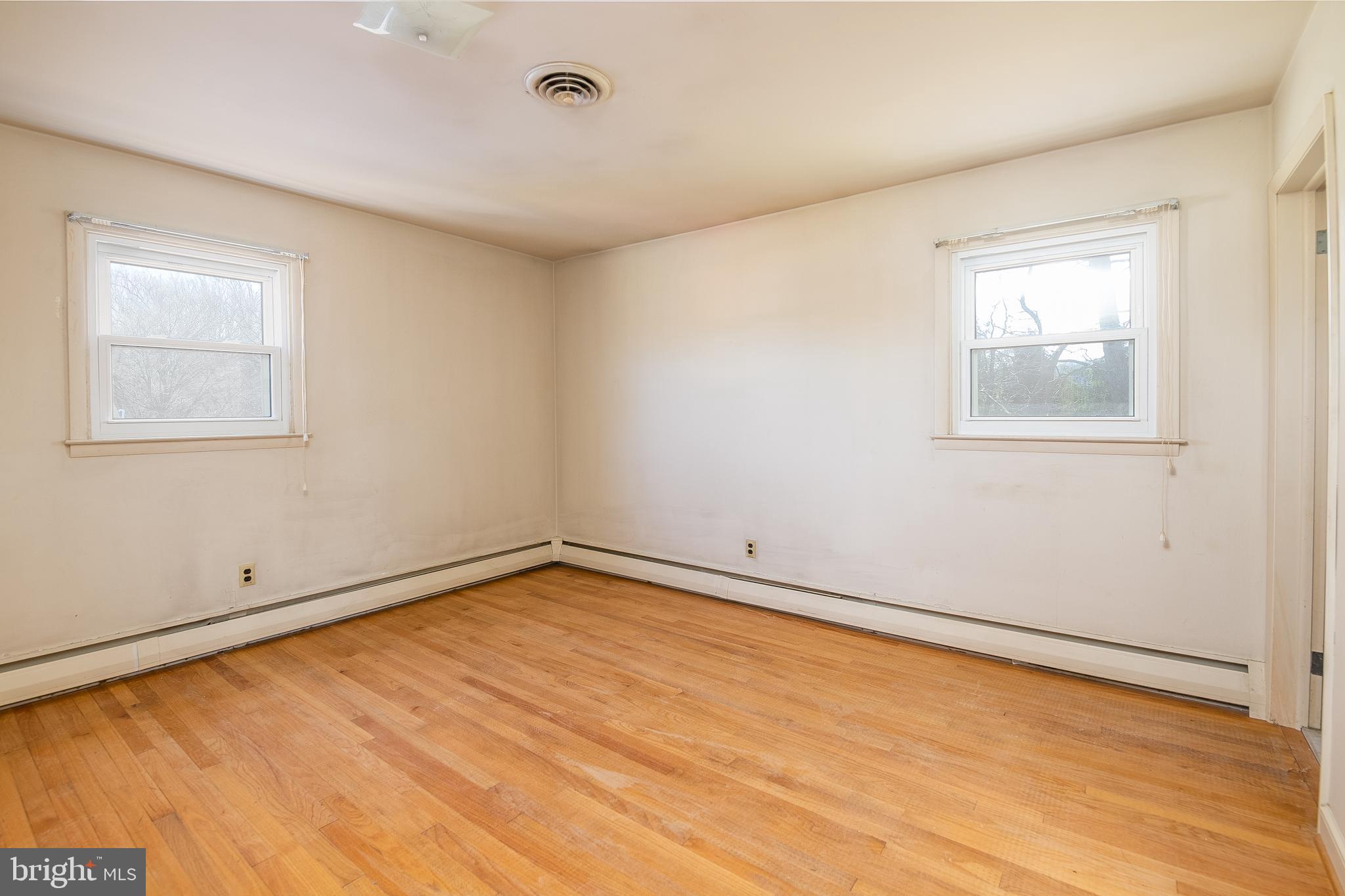 417 Holland Street Reading, PA 19607 - Photo 18 of 29